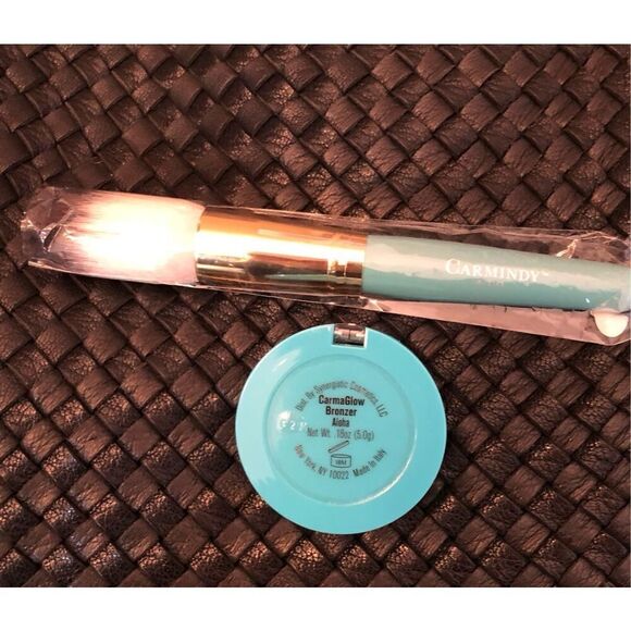 CARMINDY & CO - NWOT - CarmaGlow Bronzer in "Aloha" & Love Struck Brush/Just In! - Picture 13 of 16
